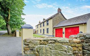 Photo of 3 Bed in Haverfordwest