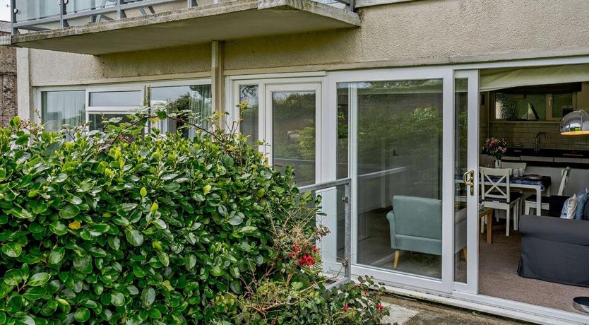 Photo of 2 Bed in Tenby