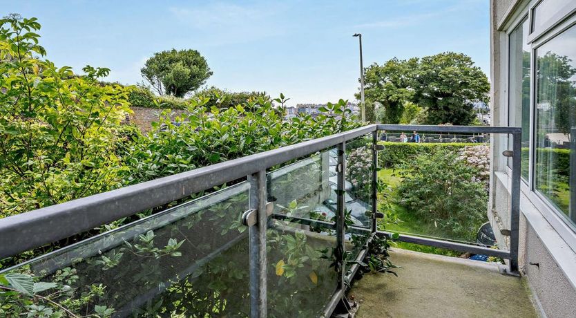 Photo of 2 Bed in Tenby