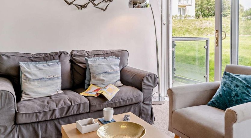 Photo of 2 Bed in Tenby