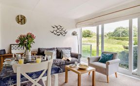 Photo of 2 Bed in Tenby