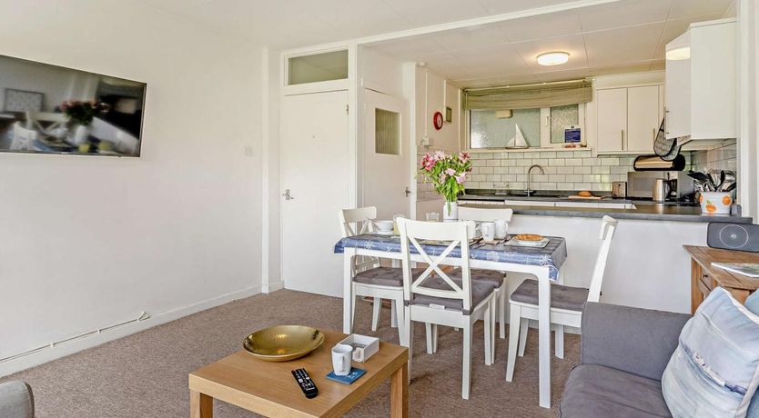 Photo of 2 Bed in Tenby