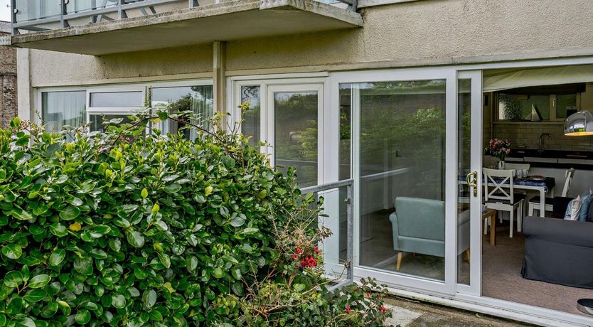 Photo of 2 Bed in Tenby