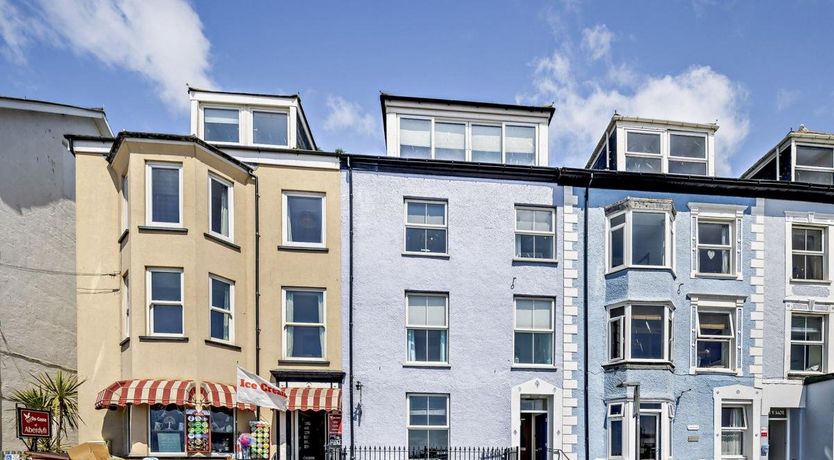Photo of 2 Bed in Aberdovey