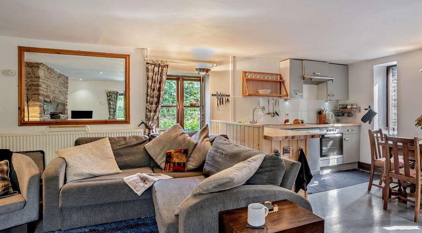 Photo of 2 Bed in Crickhowell