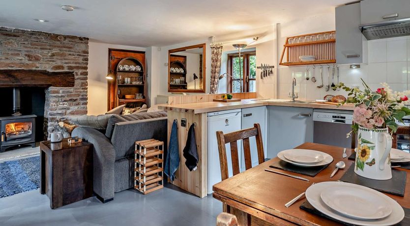 Photo of 2 Bed in Crickhowell