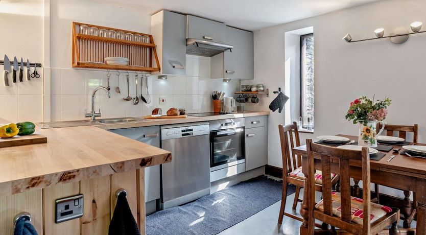 Photo of 2 Bed in Cwmdu