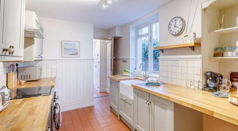 Photo of 4 Bed in Bideford