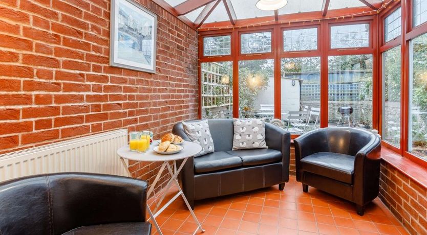 Photo of 4 Bed in Bideford