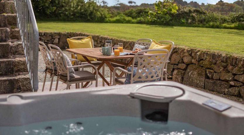 Photo of 3 Bed in Hayle