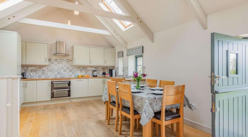 Photo of 3 Bed in Hayle