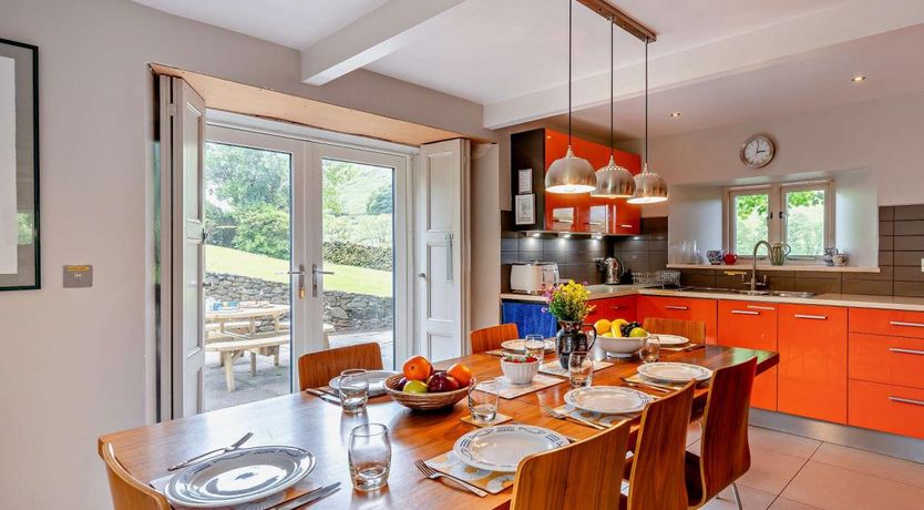 Photo of 4 Bed in Martindale