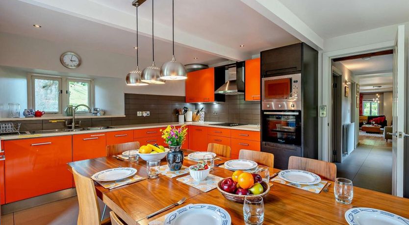 Photo of 4 Bed in Martindale