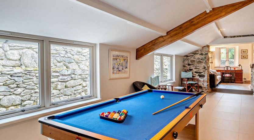 Photo of 4 Bed in Martindale