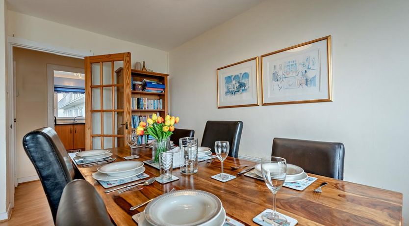 Photo of 3 Bed in Tenby