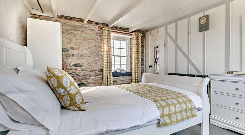 Photo of 3 Bed in St. Austell