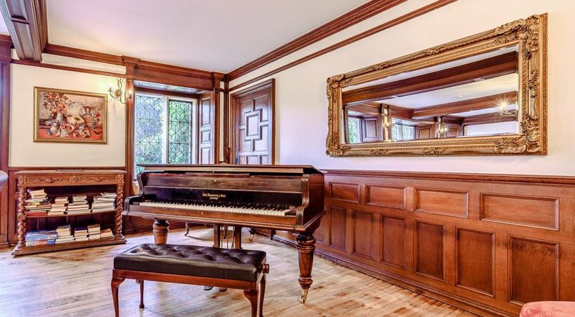 Photo of 7 Bed in Low Lorton