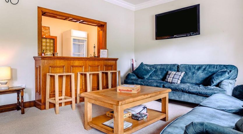 Photo of 7 Bed in Low Lorton