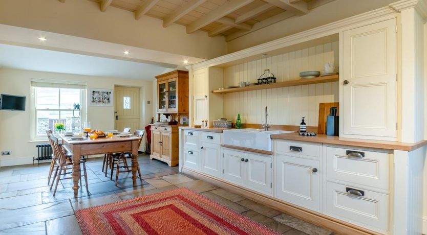 Photo of 2 Bed in Healaugh