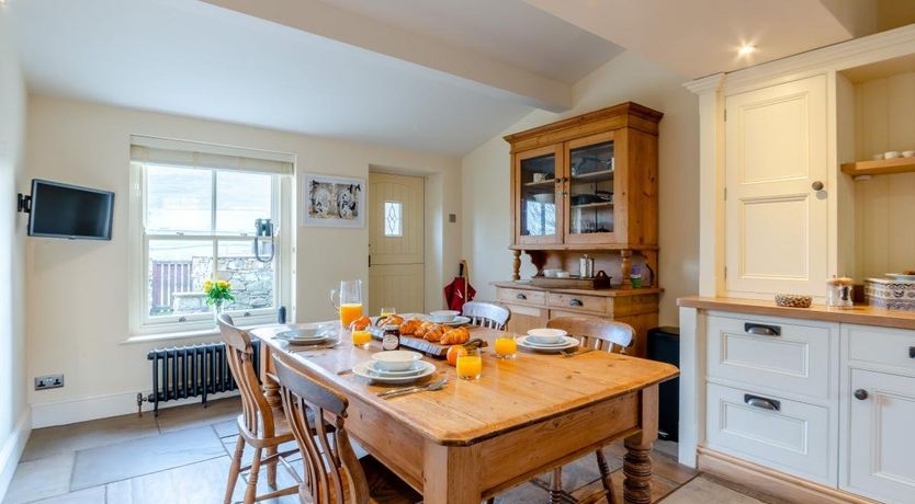 Photo of 2 Bed in Healaugh