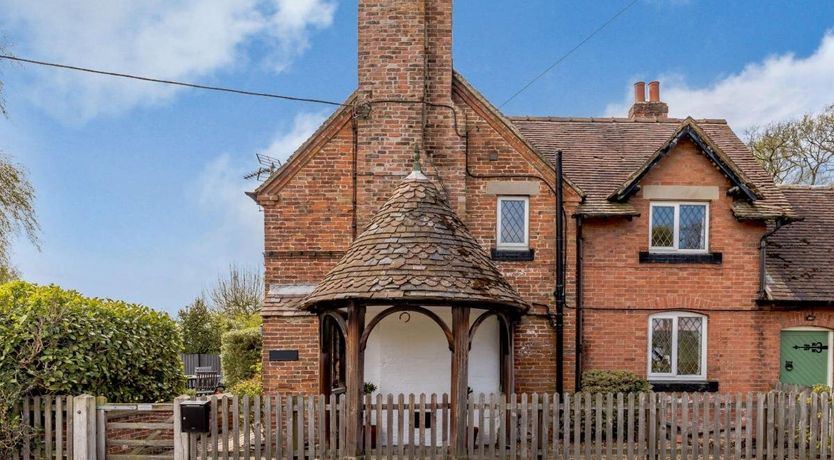 Photo of Cottage in Derbyshire