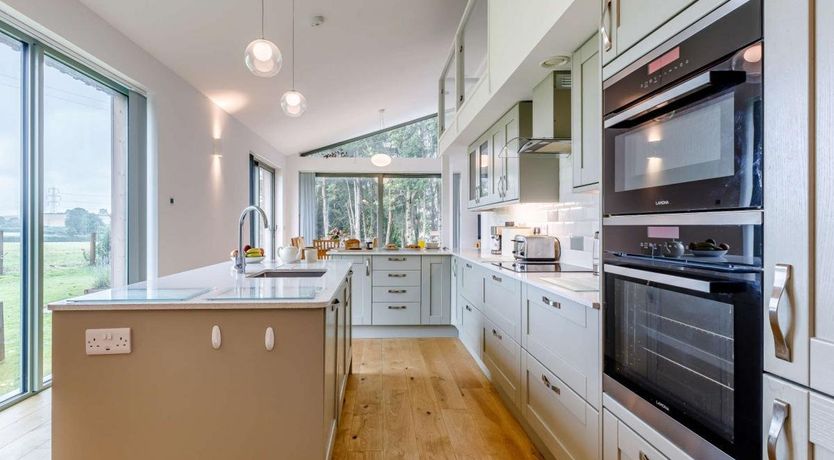 Photo of 4 Bed in Payhembury