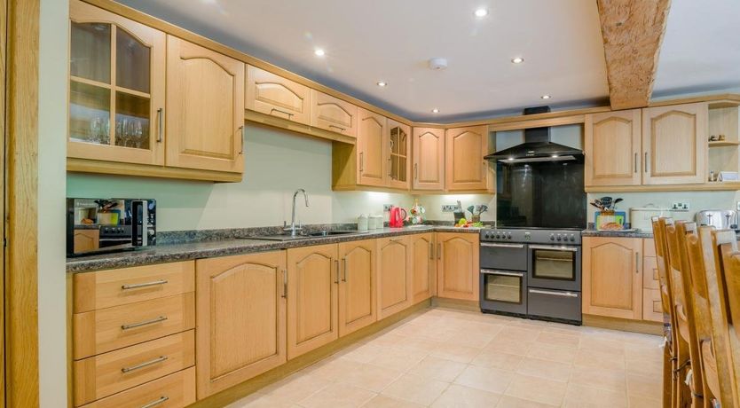 Photo of 5 Bed in Llanwrtyd Wells