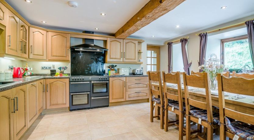 Photo of 5 Bed in Llanwrtyd Wells