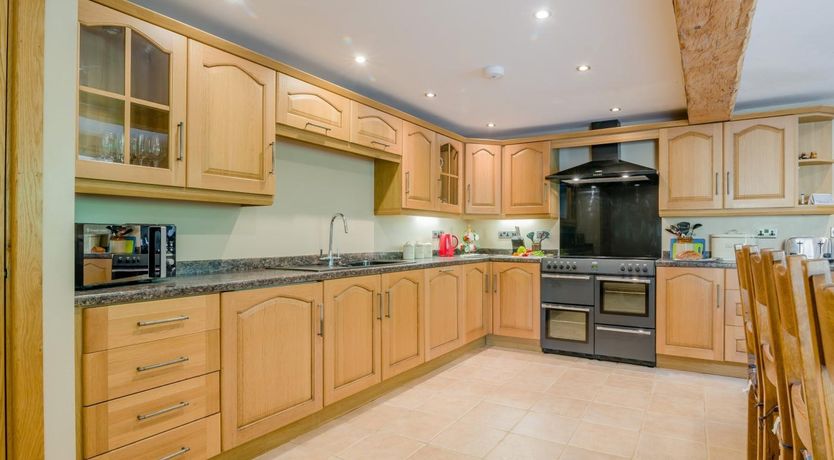 Photo of 5 Bed in Llanwrtyd Wells