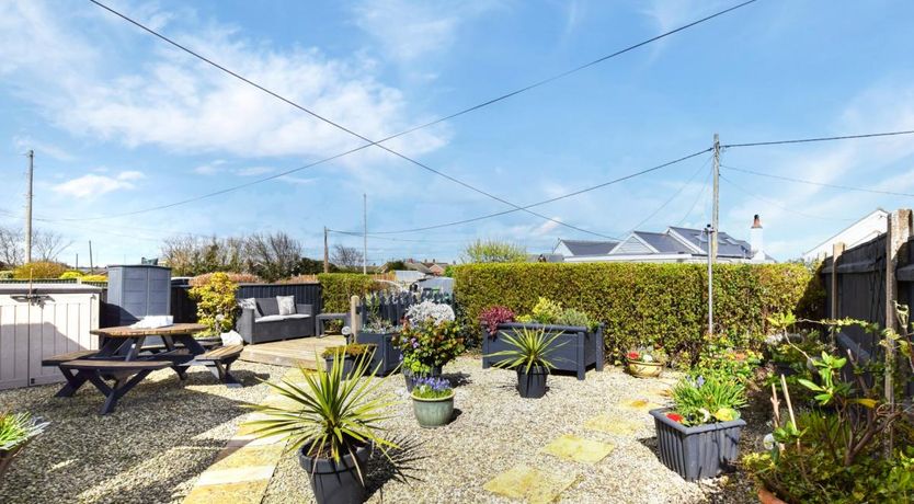 Photo of 2 Bed in Walcott