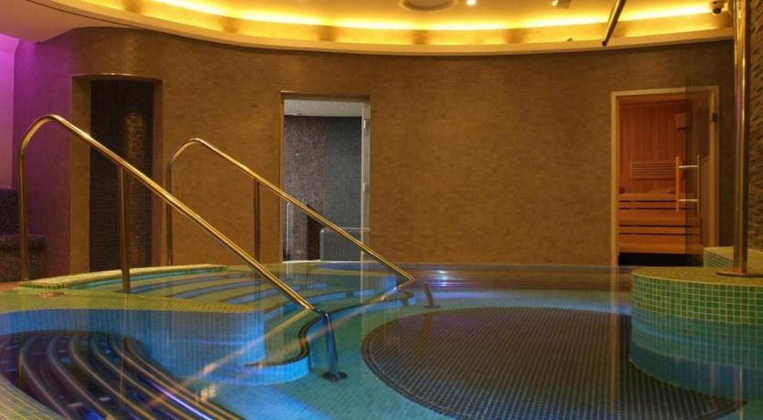 Photo of 2 Bed in Newlands