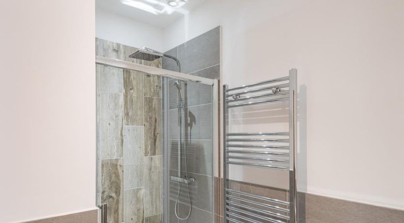 Photo of 2 Bed in Newlands