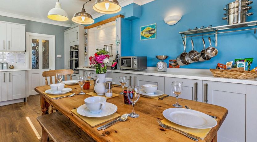 Photo of 4 Bed in Newquay