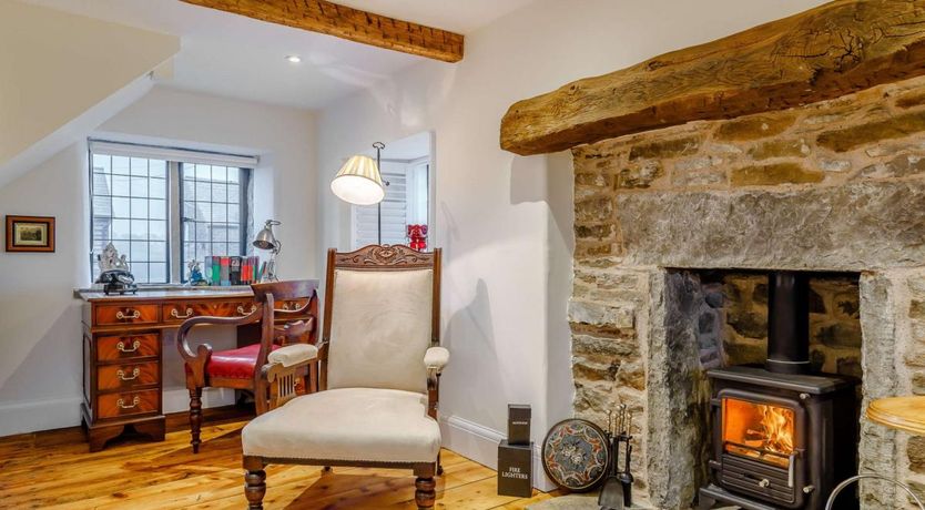 Photo of 3 Bed in Mellor