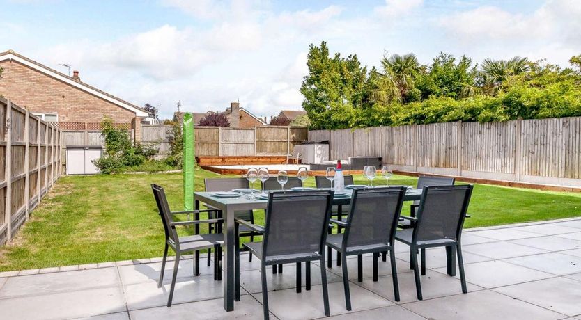 Photo of 4 Bed in Seasalter