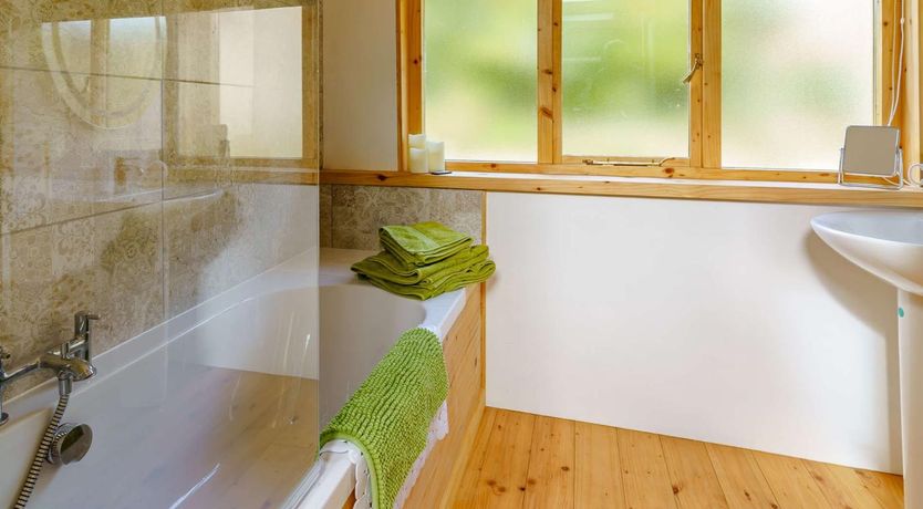 Photo of 1 Bed in Llandysul
