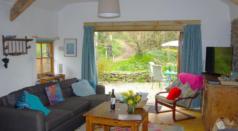 Photo of 1 Bed in Llandysul