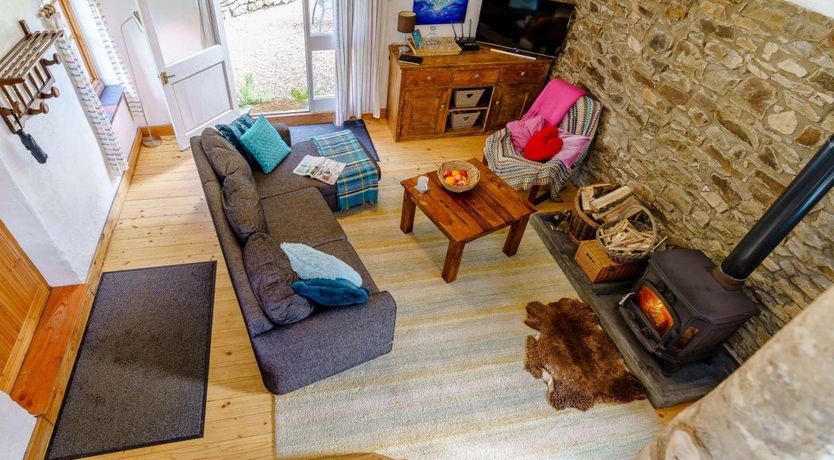 Photo of 1 Bed in Capel Dewi