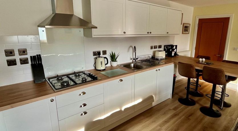 Photo of 2 Bed in Tenby