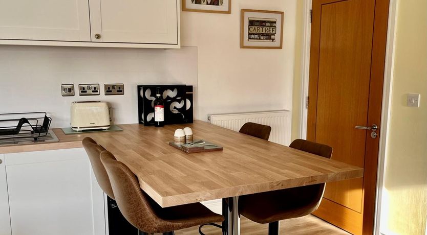 Photo of 2 Bed in Tenby