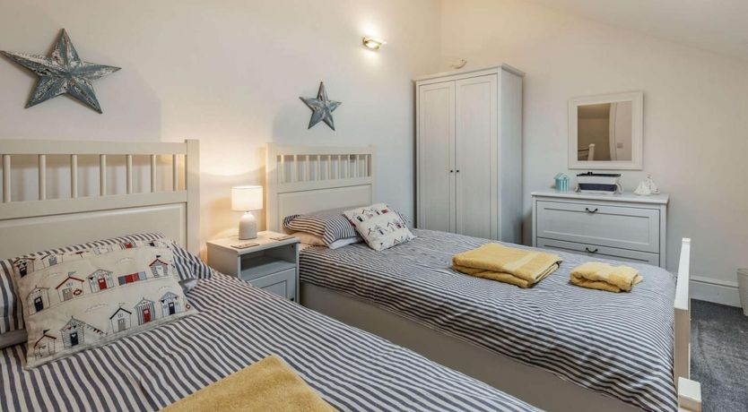 Photo of 2 Bed in Tenby