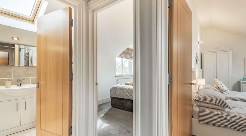 Photo of 2 Bed in Tenby