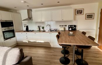 2 Bed in Tenby Holiday Cottage