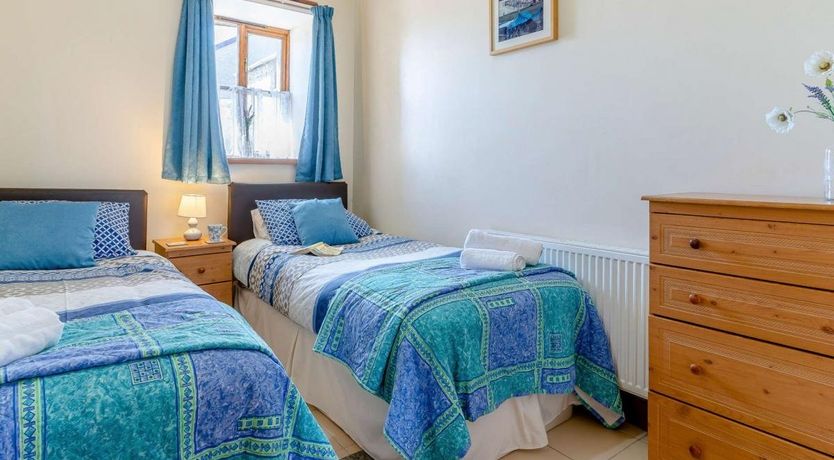 Photo of 1 Bed in Brynteg