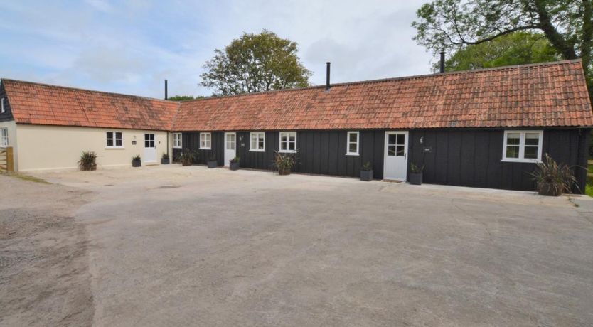 Photo of 1 Bed in Middlemarsh