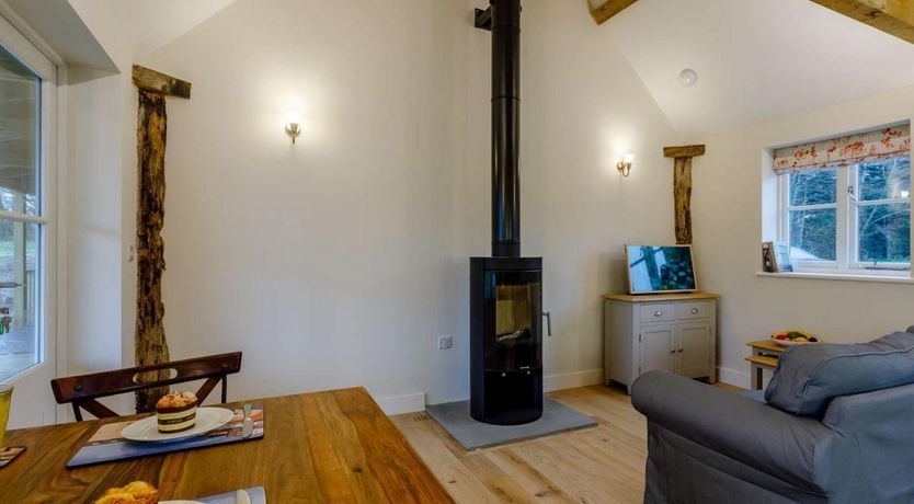 Photo of 1 Bed in Middlemarsh