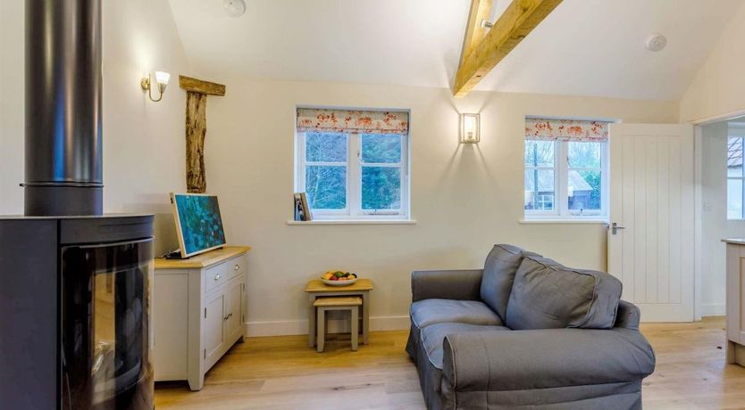 Photo of 1 Bed in Middlemarsh