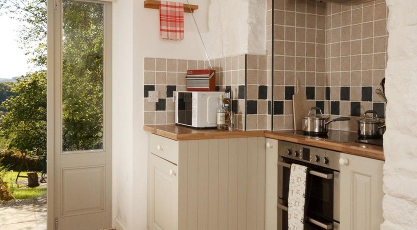 Photo of 4 Bed in Rhandirmwyn