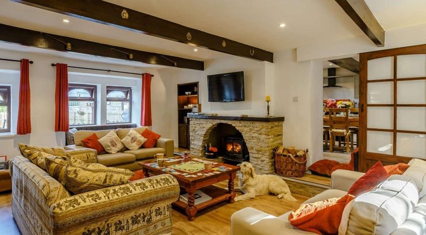 Photo of 4 Bed in Cowling