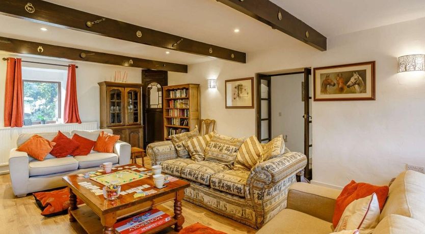 Photo of 4 Bed in Cowling